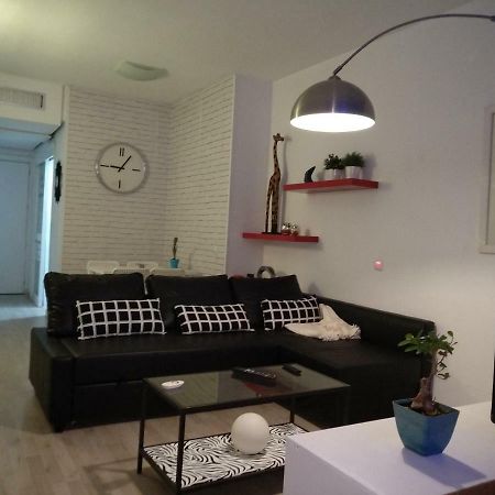 Moderno Apartamento Torremolinos Centroアパートメント エクステリア 写真